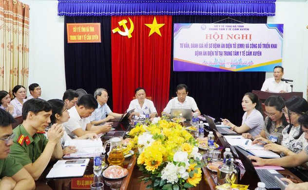 Trung tâm Y tế Cẩm Xuyên chính thức triển khai bệnh án điện tử 