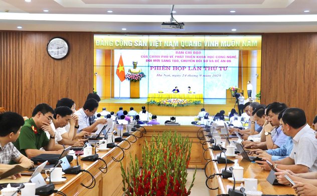 Chính phủ họp phiên thứ tư Ban Chỉ đạo về khoa học, công nghệ, đổi mới sáng tạo, chuyển đổi số và Đề án 06