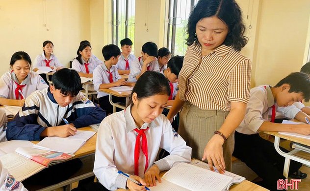 Chính sách tín dụng đối với học sinh, sinh viên, học viên thạc sĩ, nghiên cứu sinh học các ngành khoa học, công nghệ, kỹ thuật và toán. 