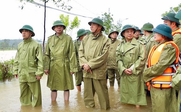 Hà Tĩnh khẩn trương khắc phục hậu quả bão lũ, ổn định đời sống nhân dân