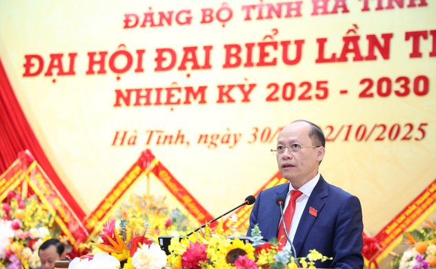 Phó Bí thư Tỉnh ủy, Phó Chủ tịch Thường trực UBND tỉnh Nguyễn Hồng Lĩnh phát động ủng hộ đồng bào bị thiệt hại do bão số 10