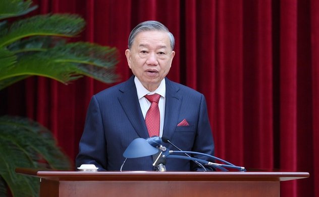 Biểu quyết giới thiệu nhân sự Ban Chấp hành Trung ương khóa mới