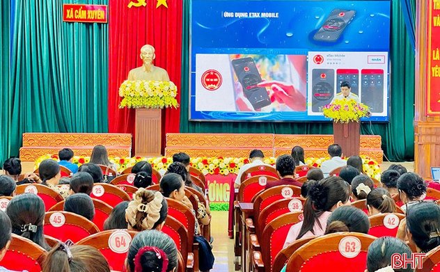 Hà Tĩnh sôi nổi hưởng ứng Ngày Chuyển đổi số quốc gia 