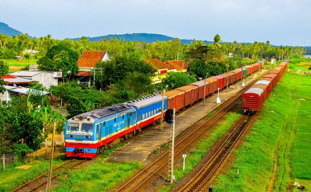 Đường sắt Việt Nam hỗ trợ vận chuyển miễn phí hàng cứu trợ đến vùng bị ảnh hưởng bởi bão số 11