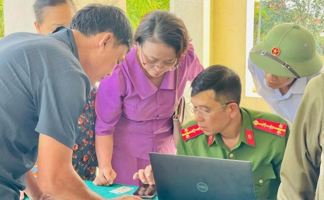 Hà Tĩnh khởi tạo khát vọng bứt phá từ phong trào chuyển đổi số và “Bình dân học vụ số”