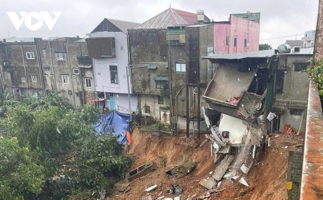 Thủ tướng yêu cầu khắc phục nhanh hậu quả mưa lũ, di dời dân đến nơi an toàn