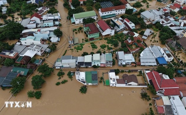 Tập trung ứng phó mưa lũ, đặt nhiệm vụ bảo đảm an toàn tính mạng cho Nhân dân lên trên hết, trước hết