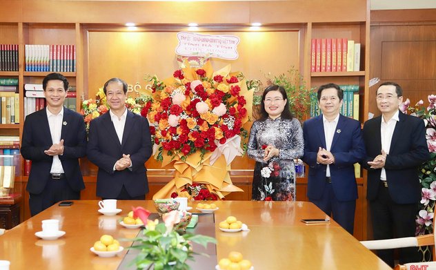 Lãnh đạo tỉnh Hà Tĩnh chúc mừng các tổ chức, cơ sở giáo dục tại Hà Nội