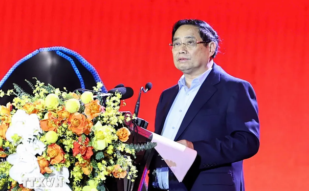 Thủ tướng kêu gọi chung sức đồng lòng, đồng cam cộng khổ, chia sẻ với đồng bào miền Trung 