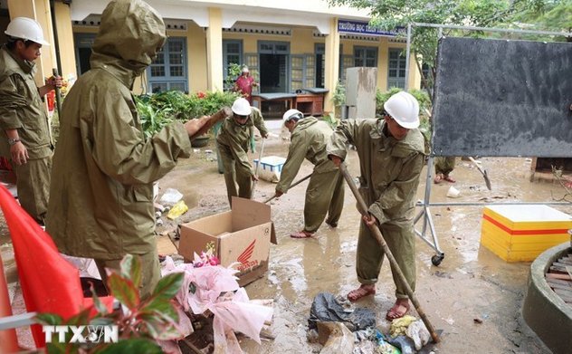 Bộ GD-ĐT sẽ cấp phát sách giáo khoa cho toàn bộ học sinh vùng lũ