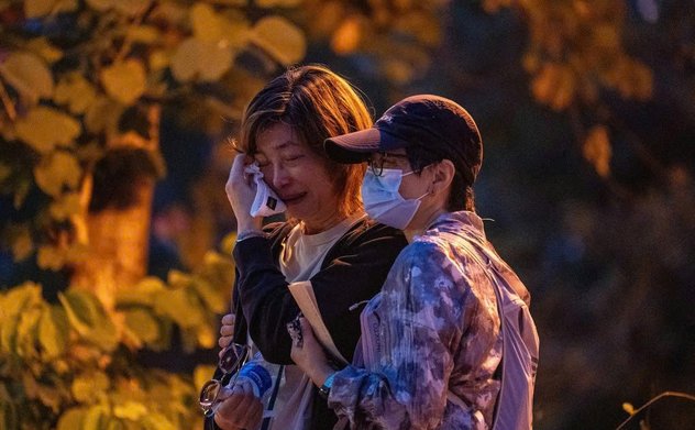 Ít nhất 94 người chết trong vụ cháy chung cư ở Hong Kong