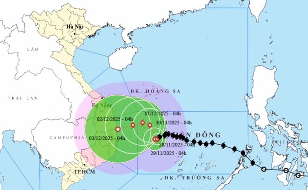 Bão Koto liên tục đổi hướng, suy yếu dần 