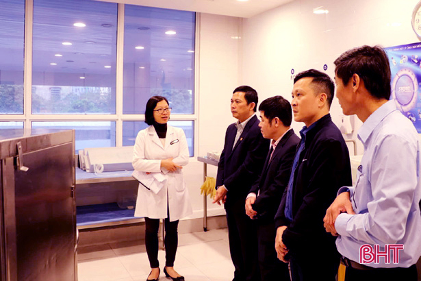 Tập đoàn Vingroup hỗ trợ ngành Y tế Hà Tĩnh gần 23 tỷ đồng nâng cao năng lực hoạt động