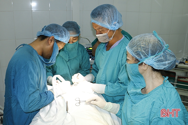 BVĐK Thạch Hà phẫu thuật thành công u tuyến giáp cho 18 bệnh nhân