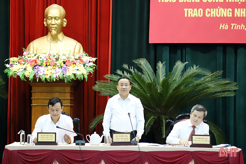 Bí thư Tỉnh ủy Hà Tĩnh: Xây dựng NTM là nhiệm vụ chính trị trọng tâm, lâu dài, là trách nhiệm của toàn xã hội