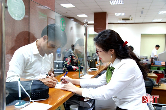 Vietcombank Hà Tĩnh giảm thêm 1%/năm lãi suất cho vay đến 12/2/2021