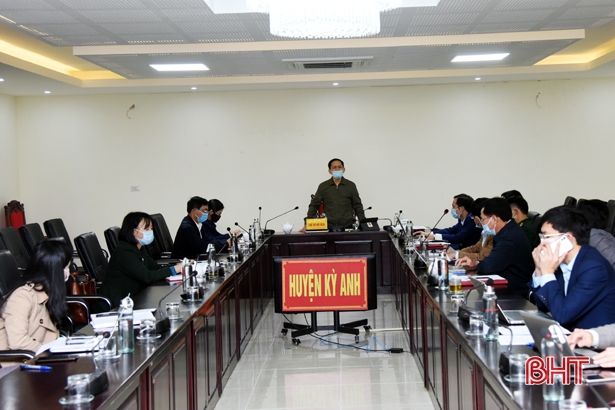 Các địa phương ở Hà Tĩnh họp bàn biện pháp phòng dịch Covid-19