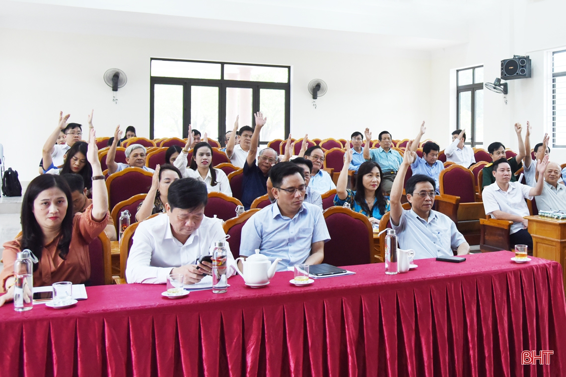 Thông qua danh sách 91 người đủ tiêu chuẩn ứng cử đại biểu HĐND tỉnh Hà Tĩnh nhiệm kỳ 2021 - 2026