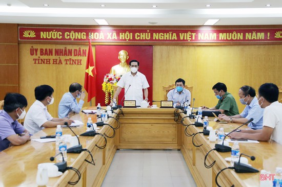 Chủ tịch UBND tỉnh Võ Trọng Hải: Quyết liệt truy vết, lấy mẫu xét nghiệm các trường hợp liên quan đến các ca bệnh ở Thạch Hà