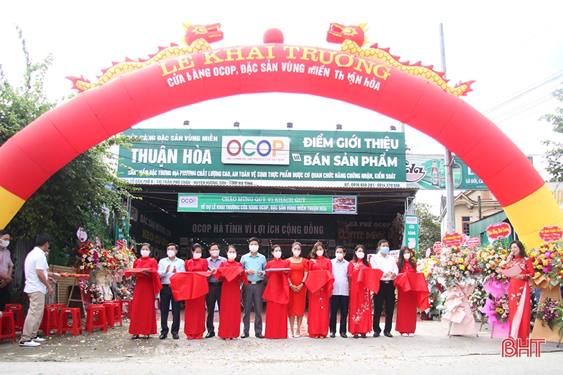 Khai trương cửa hàng bán sản phẩm OCOP tại Hương Sơn