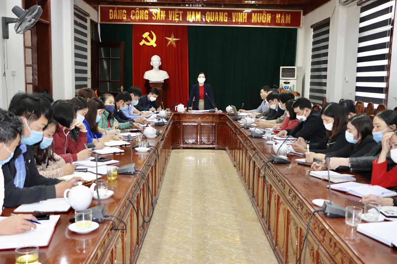 Vũ Quang tổ chức họp kiểm tra, đánh giá công tác cải cách hành chính 8 tháng đầu năm 2021.