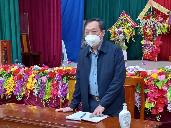 Chủ tịch UBND huyện họp triển khai cách ly y tế tạm thời toàn xã tại Xuân Lộc từ 0 giờ ngày 14/11/2021