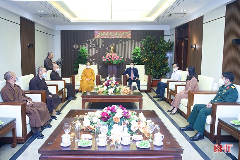 Ban Trị sự Phật giáo chúc mừng Đảng bộ và Nhân dân Hà Tĩnh nhân dịp tết Nhâm Dần