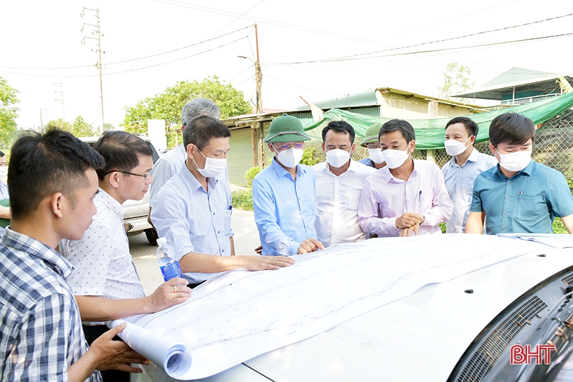 Tập trung đẩy nhanh tiến độ các dự án giao thông ở Hà Tĩnh