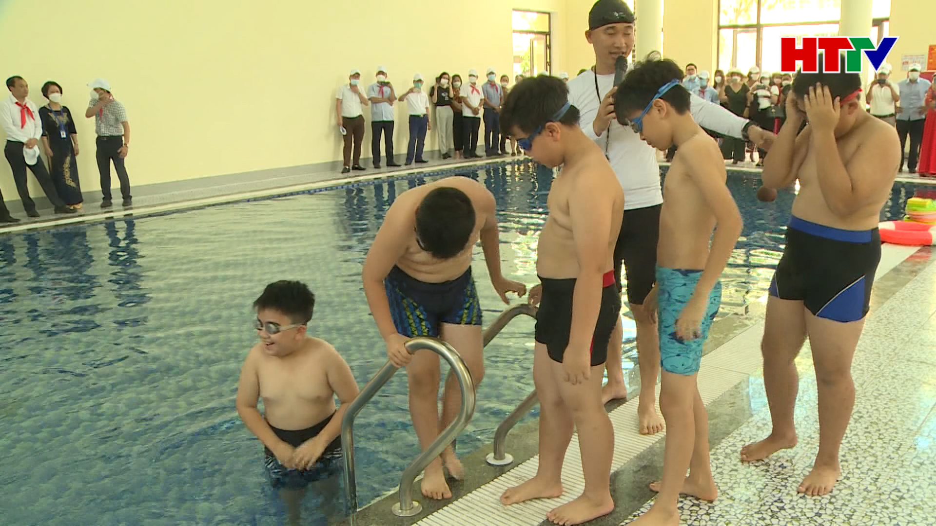 Hà Tĩnh phát động dạy bơi phòng chống đuối nước cho trẻ em