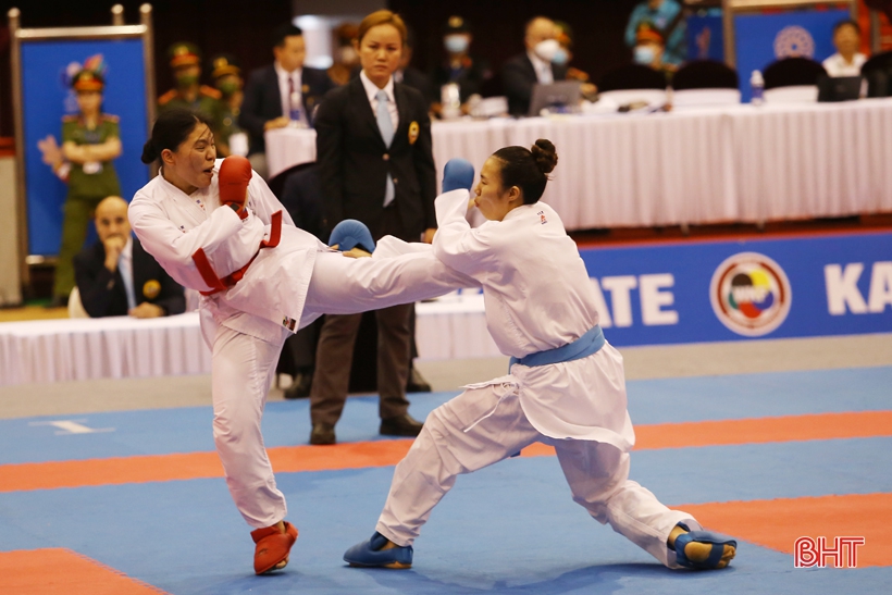 VĐV Hà Tĩnh Hồ Thị Thu Hiền xuất sắc vào chung kết đối kháng nữ karate tại SEA Games 31