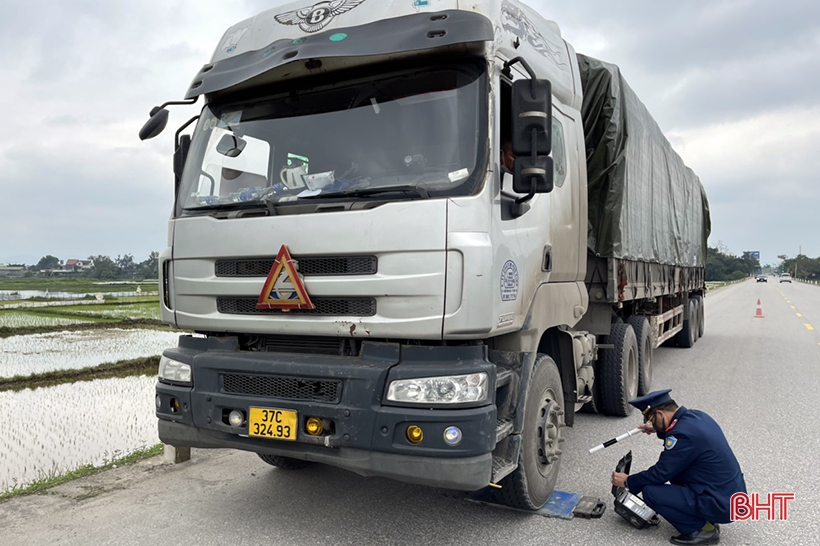 Hà Tĩnh: Xử phạt 311 phương tiện vi phạm vận tải hàng hóa số tiền gần 2,3 tỷ đồng