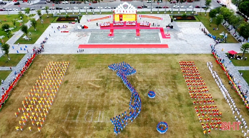 Những hình ảnh ấn tượng tại lễ khai mạc Đại hội TDTT thành phố Hà Tĩnh lần thứ IX năm 2022