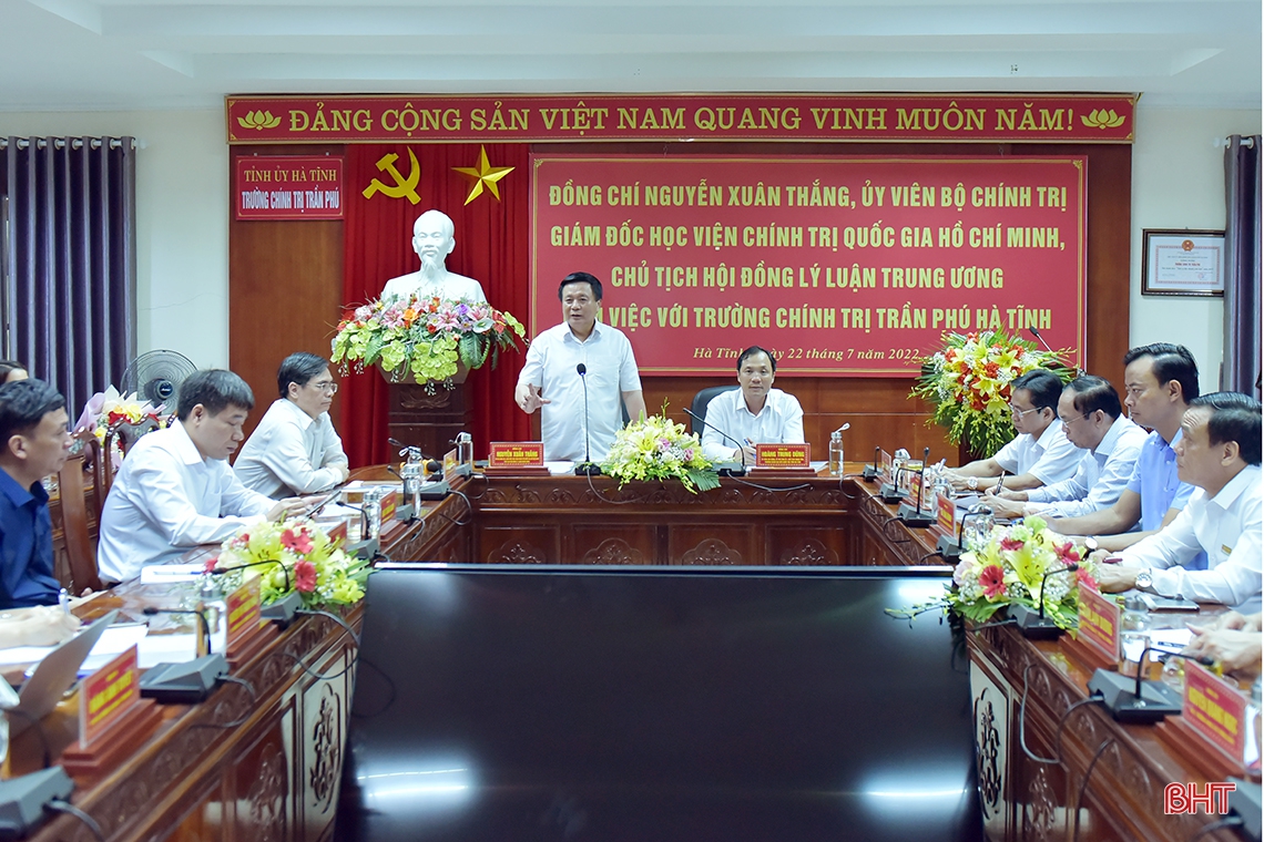 Tiếp tục nâng cao chất lượng, chuẩn hóa đội ngũ cán bộ, giảng viên Trường Chính trị Trần Phú