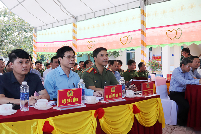 Ra mắt mô hình “Cải cách hành chính công an cấp xã” đầu tiên ở Hà Tĩnh