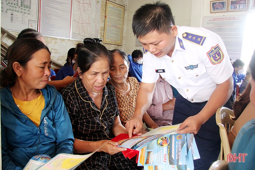 Hội nghị tuyên truyền luật cảnh sát biển Việt Nam và chủ quyền biển đảo , biên giới tại huyện Nghi Xuân