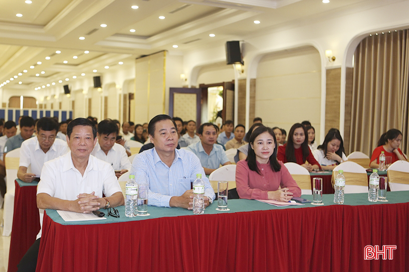 Trang bị kiến thức về công tác gia đình, NTM và đô thị văn minh cho cán bộ văn hoá ở Hà Tĩnh