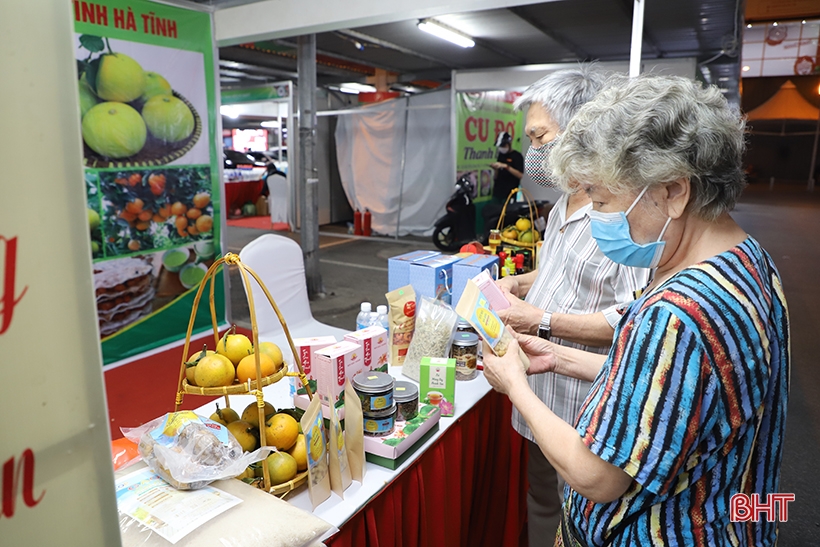 Tuần lễ sản phẩm tiêu biểu Hà Tĩnh tại Hà Nội: Cầu nối tiêu thụ quy mô lớn
