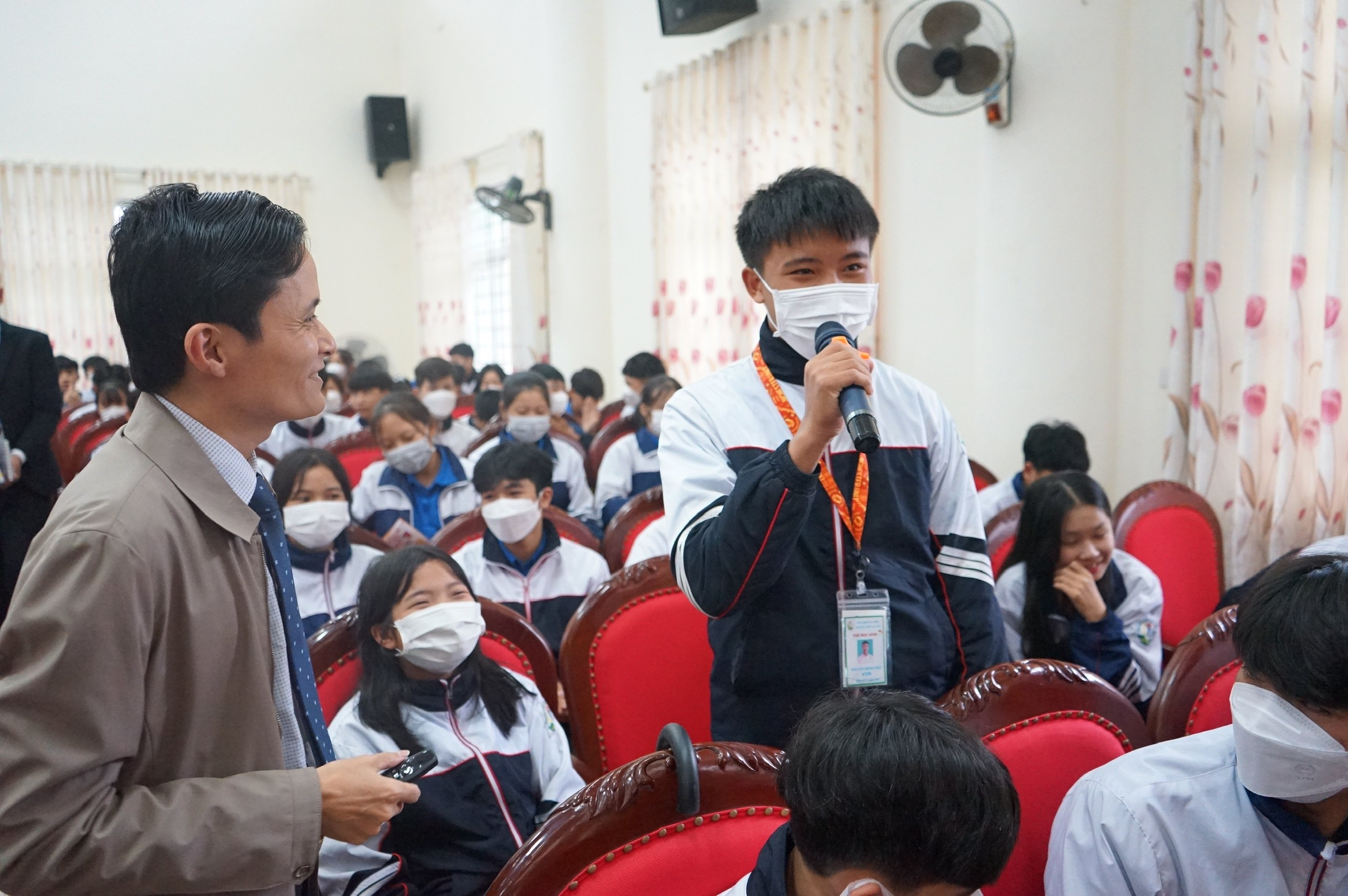 Nâng cao nhận thức kỹ năng sử dụng mạng xã hội và ATTT mạng cho giáo viên, học sinh trường THPT Kỳ Lâm