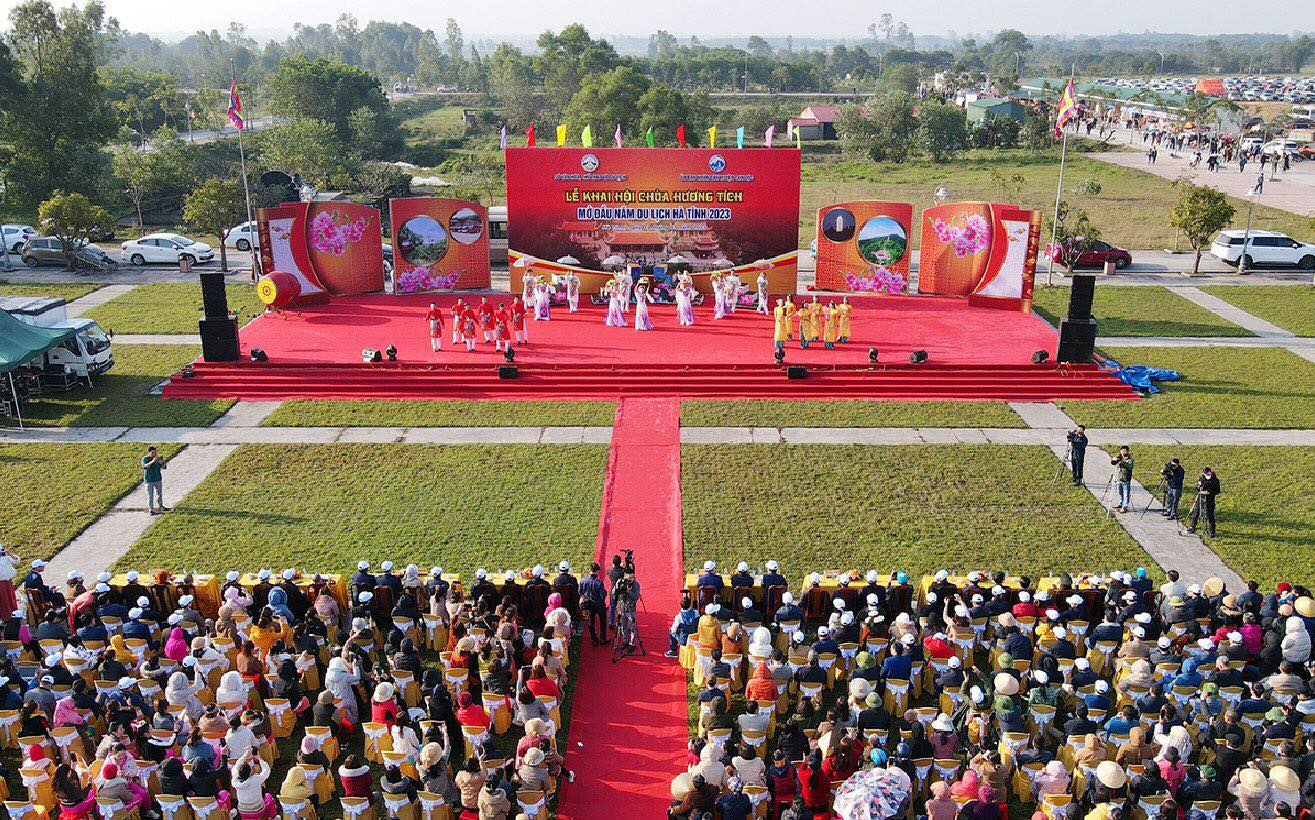 PC Hà Tĩnh đảm bảo cung cấp điện phục vụ nhân dân lễ hội đầu năm