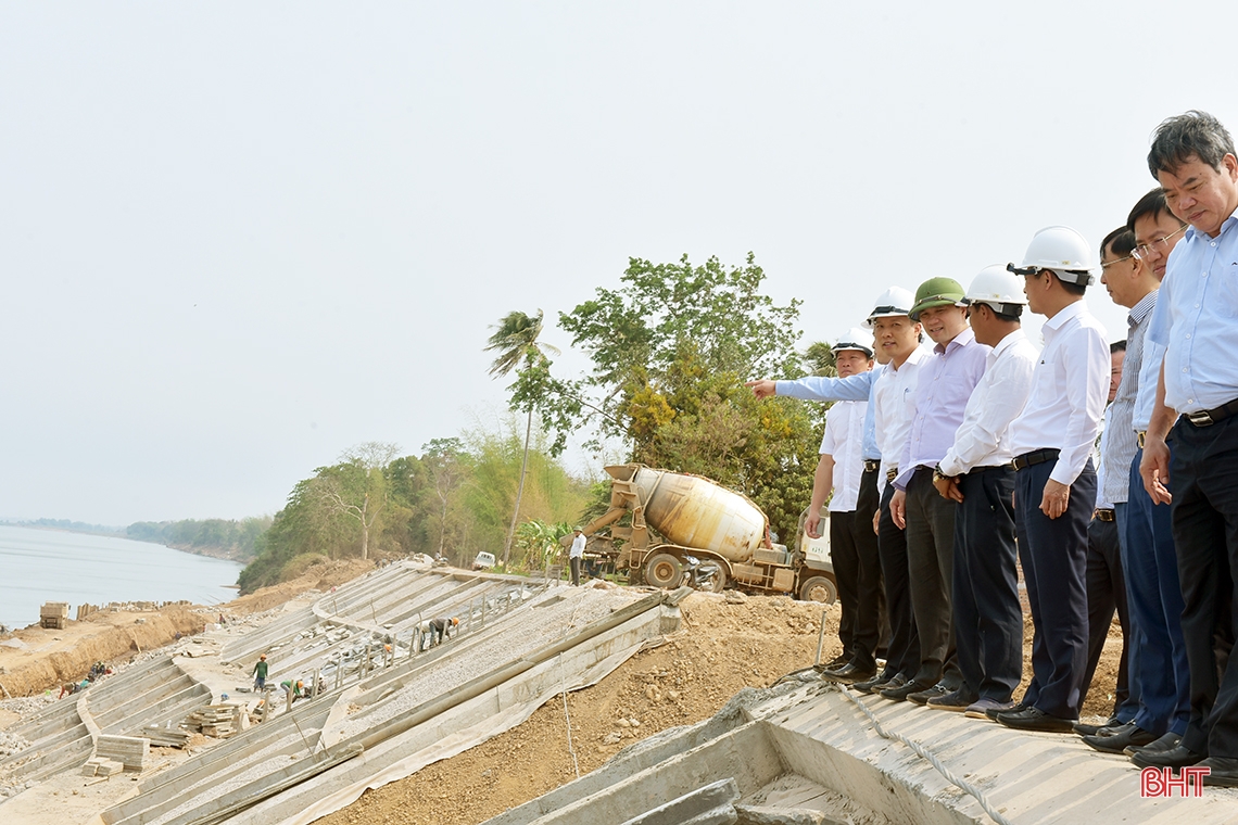 Lãnh đạo Hà Tĩnh thăm dự án thủy lợi Việt Nam đầu tư tại Lào
