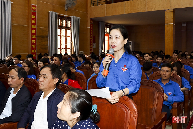Lãnh đạo huyện Đức Thọ đối thoại với hơn 400 đoàn viên thanh niên