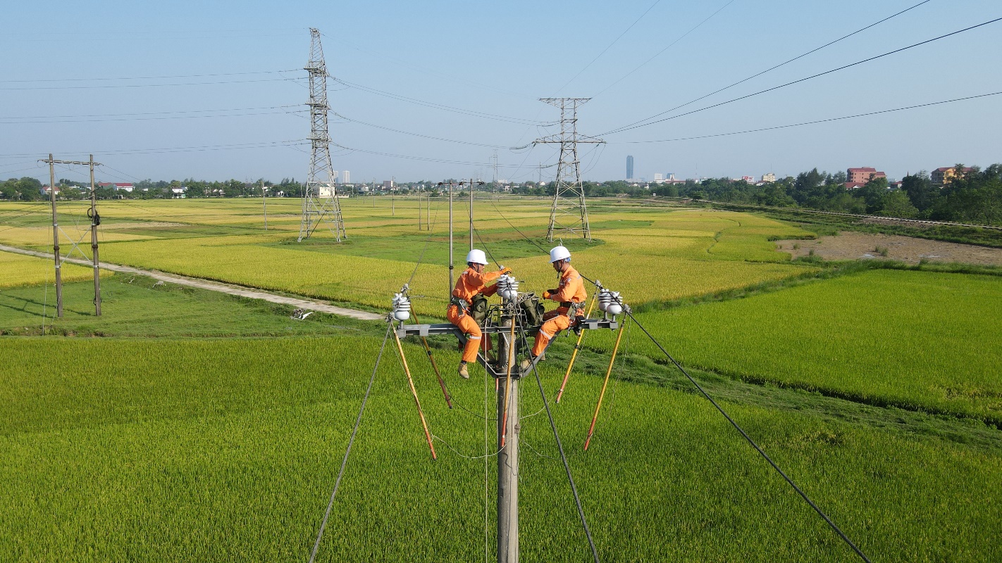 Các tổ chức, cá nhân làm tốt công tác tiết kiệm điện sẽ được UBND tỉnh Hà Tĩnh khen thưởng