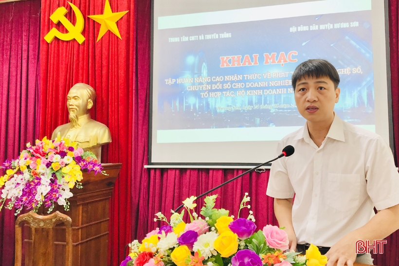 Trang bị kiến thức chuyển đổi số cho cán bộ, doanh nghiệp Hương Sơn