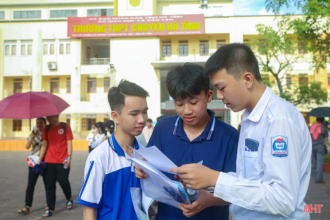 1.094 thí sinh cạnh tranh 420 “vé” vào Trường THPT Chuyên Hà Tĩnh
