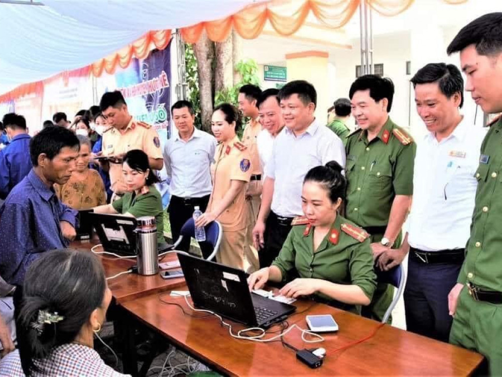 Công an huyện Hương Khê đứng đầu trong việc cấp tài khoản định danh điện tử
