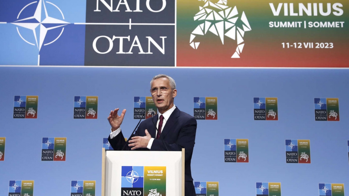 NATO tuyên bố sẽ mời Ukraine gia nhập "khi các điều kiện được đáp ứng"
