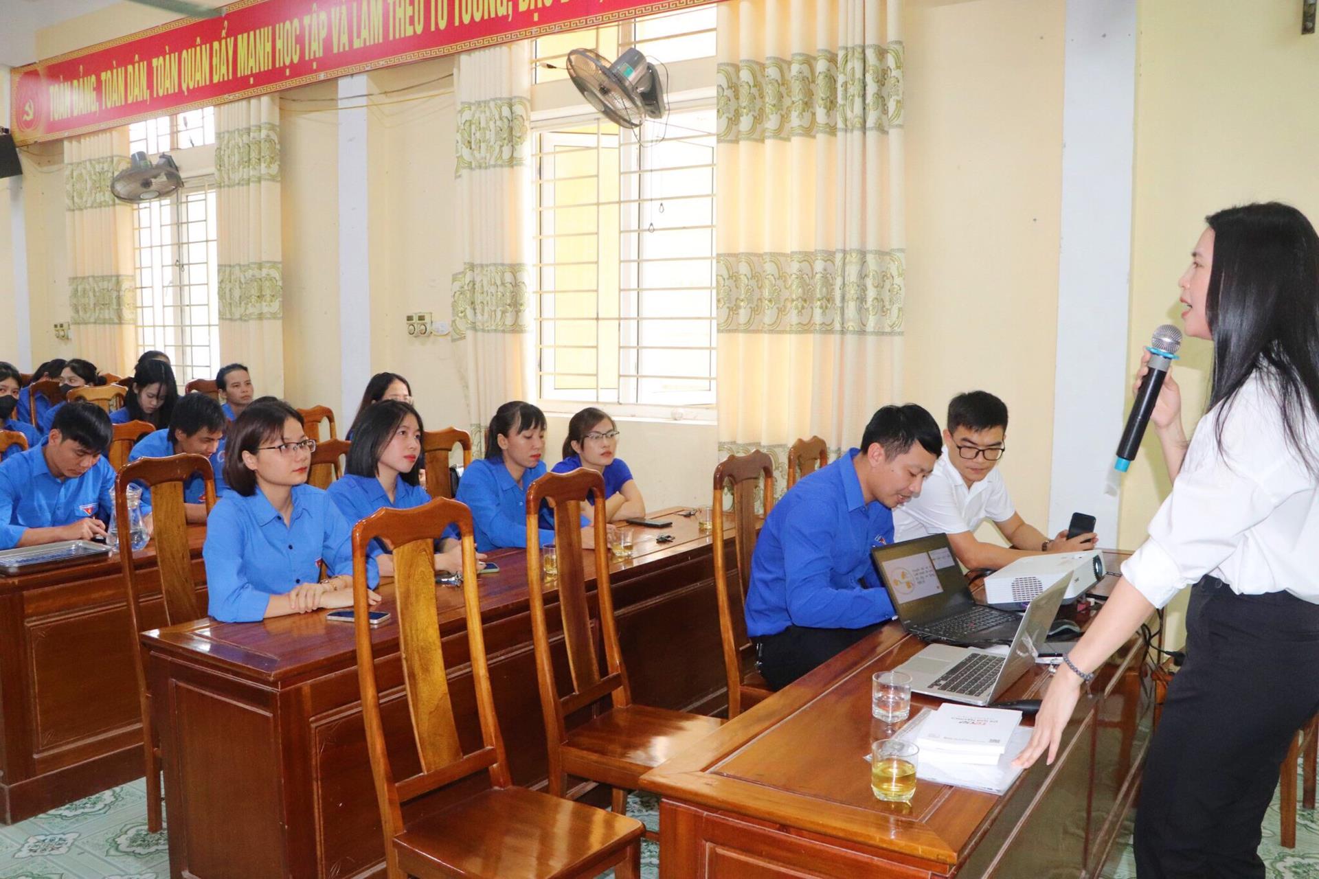 Huyện đoàn Vũ Quang tập huấn nâng cao năng lực chuyển đổi số