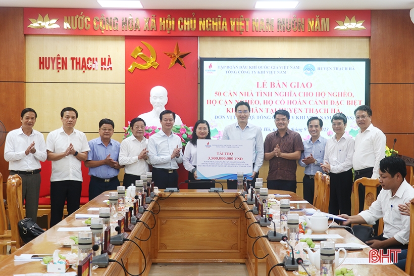 Tổng Công ty Khí Việt Nam hỗ trợ 50 căn nhà tình nghĩa cho huyện Thạch Hà