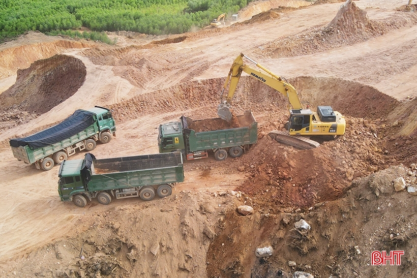 Đề xuất bổ sung mỏ đất 1 triệu mét khối phục vụ thi công cao tốc qua Hà Tĩnh