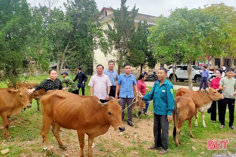 Hướng về cơ sở, mở rộng khối đại đoàn kết toàn dân ở Hương Khê